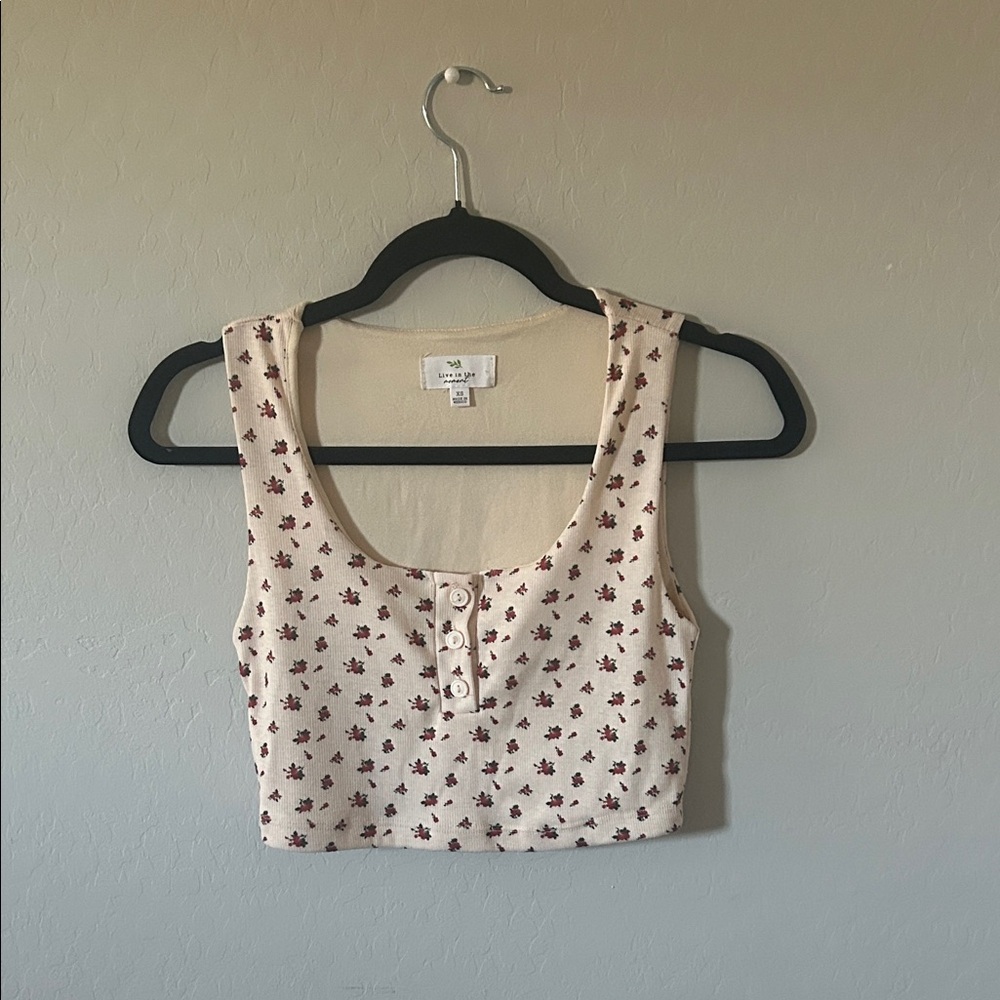 Floral cropped tank top